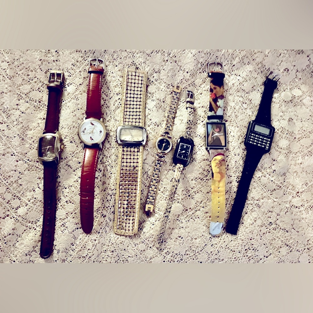 Bundle Vintage Watches Smart Retro Modern Art